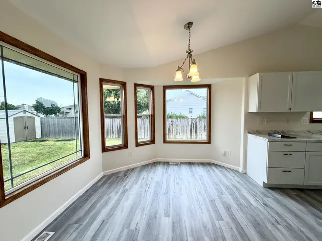 Photo of 2402 N King St, Hutchinson, KS