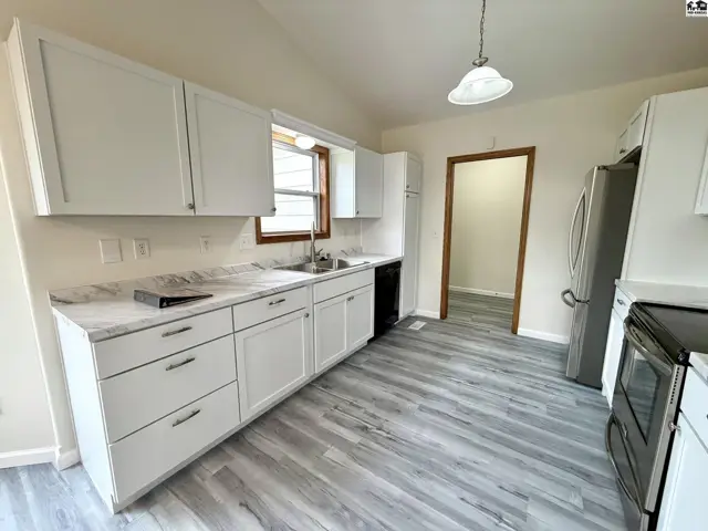 Photo of 2402 N King St, Hutchinson, KS