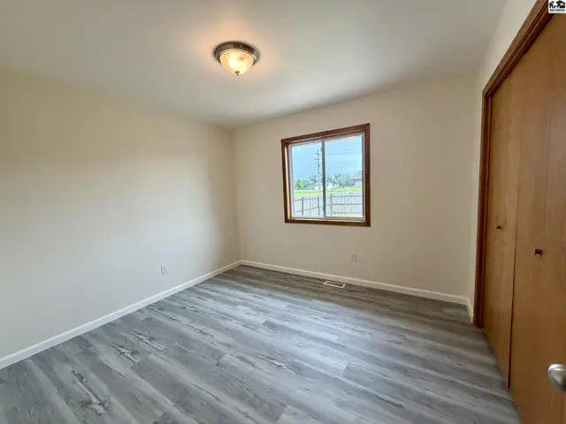 Photo of 2402 N King St, Hutchinson, KS