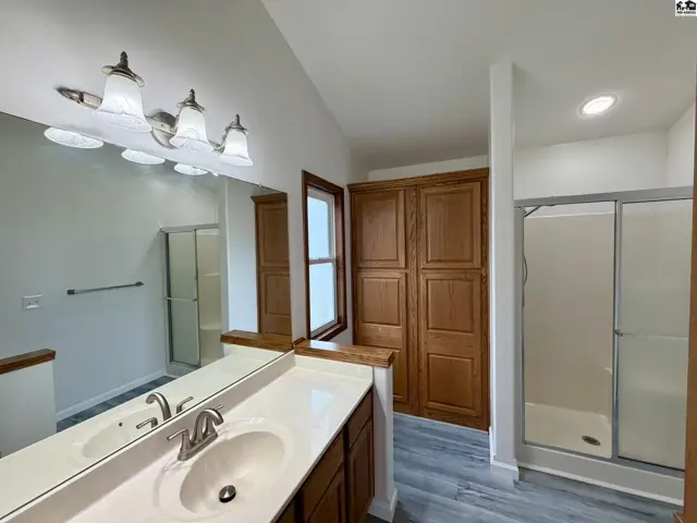 Photo of 2402 N King St, Hutchinson, KS