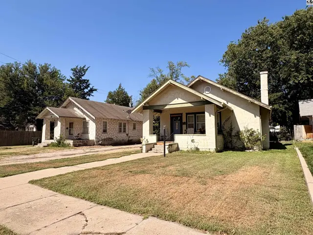 Photo of 1715 N Maple St, Hutchinson, KS