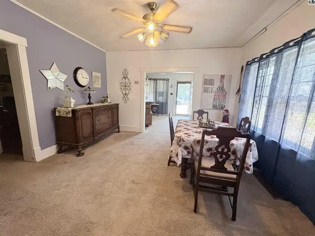 Photo of 1715 N Maple St, Hutchinson, KS