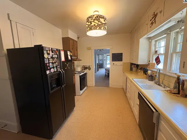 Photo of 1715 N Maple St, Hutchinson, KS
