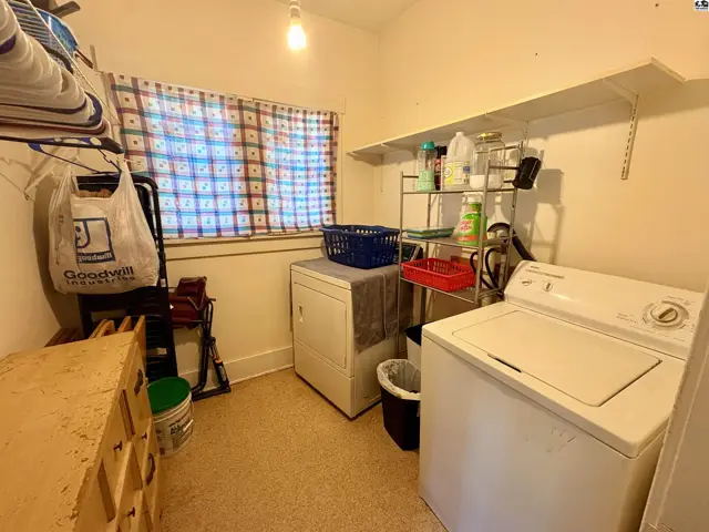 Photo of 1715 N Maple St, Hutchinson, KS