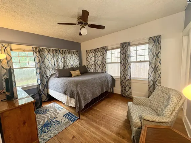 Photo of 1715 N Maple St, Hutchinson, KS
