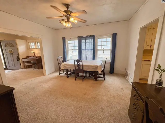 Photo of 1715 N Maple St, Hutchinson, KS