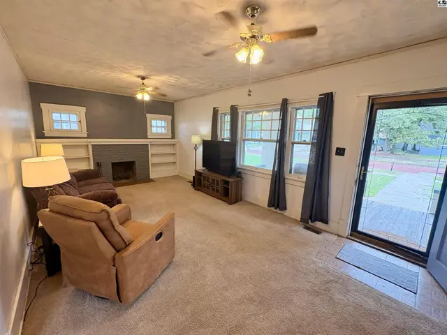 Photo of 1715 N Maple St, Hutchinson, KS