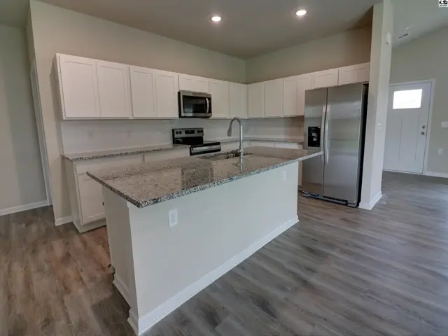 Photo of 1025 Clubhouse Dr, McPherson, KS