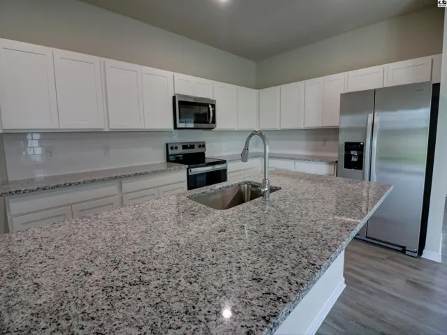 Photo of 1025 Clubhouse Dr, McPherson, KS
