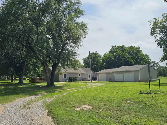 Photo of 3319 E 69th Ave, Hutchinson, KS
