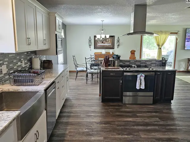 Photo of 3319 E 69th Ave, Hutchinson, KS