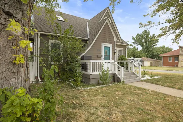 Photo of 720 S Grand Ave, Lyons, KS
