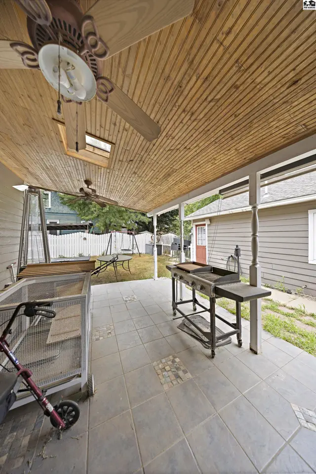 Photo of 720 S Grand Ave, Lyons, KS