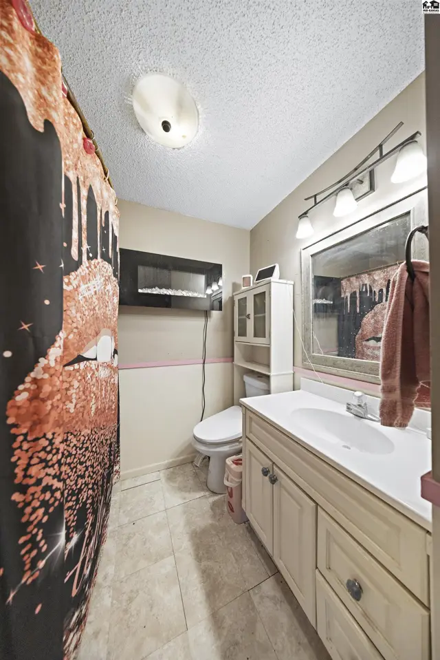 Photo of 720 S Grand Ave, Lyons, KS
