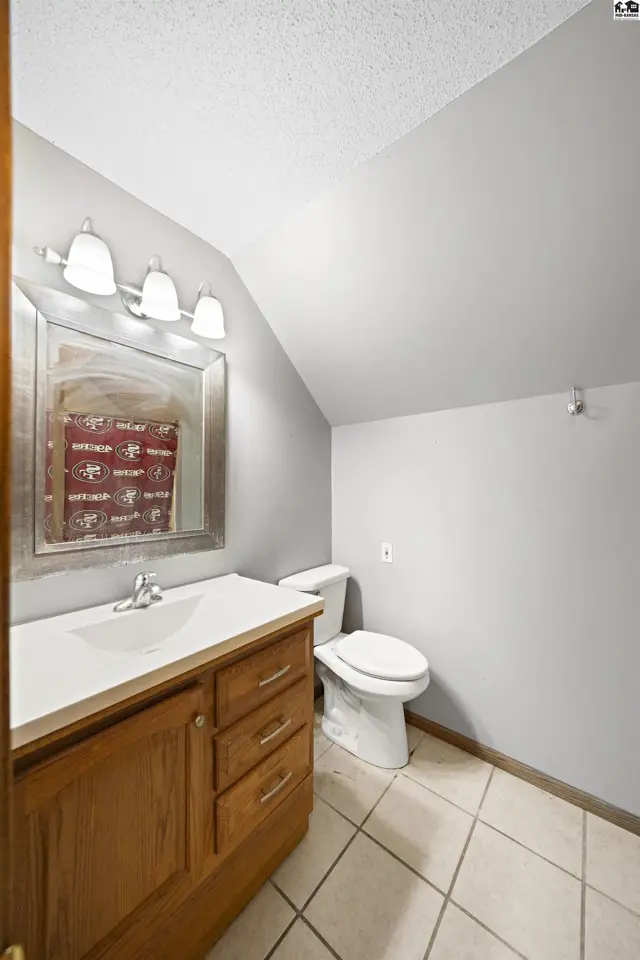 Photo of 720 S Grand Ave, Lyons, KS