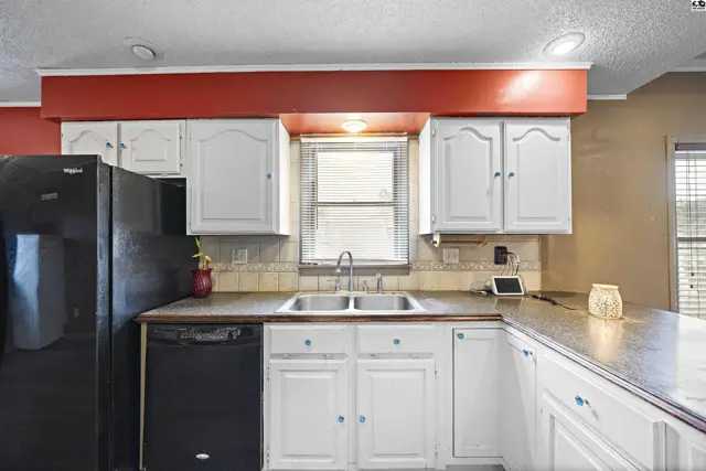 Photo of 720 S Grand Ave, Lyons, KS