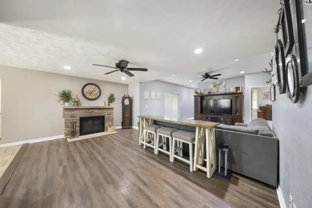 Photo of 1706 E 26th Ave, Hutchinson, KS