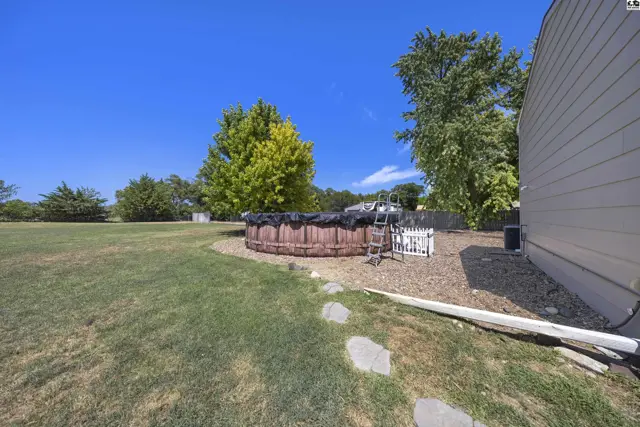 Photo of 1706 E 26th Ave, Hutchinson, KS