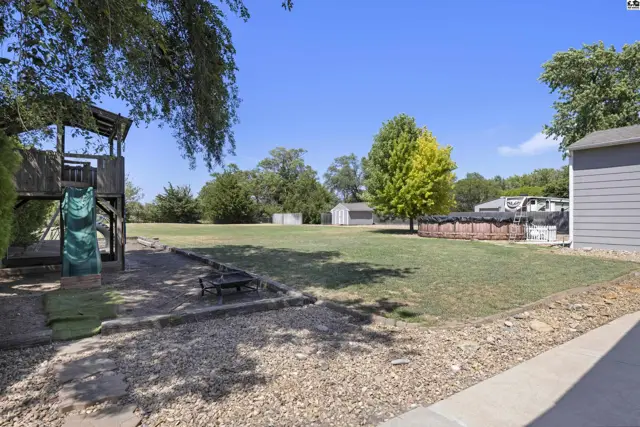Photo of 1706 E 26th Ave, Hutchinson, KS