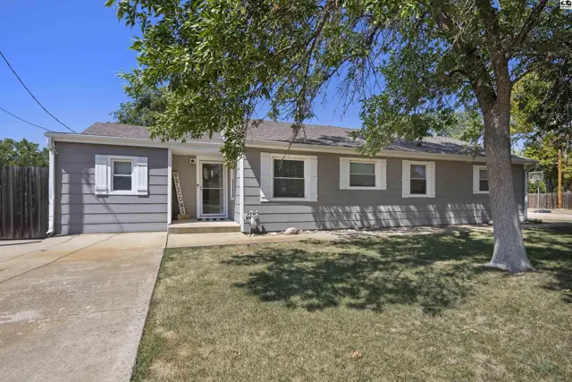 Photo of 1706 E 26th Ave, Hutchinson, KS