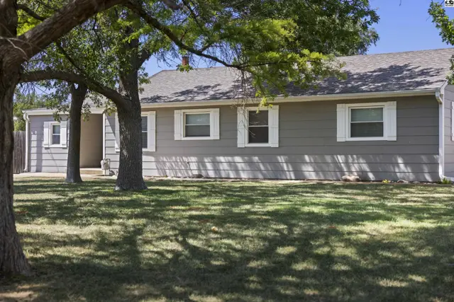 Photo of 1706 E 26th Ave, Hutchinson, KS
