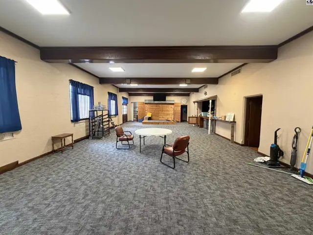 Photo of 115 E 4th St, Pratt, KS
