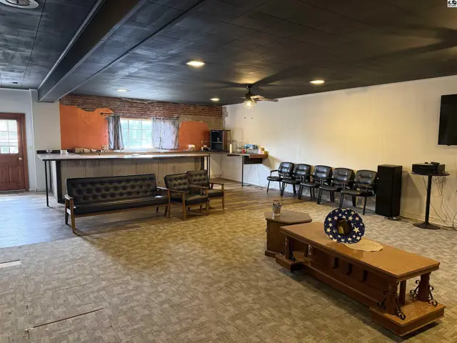 Photo of 115 E 4th St, Pratt, KS
