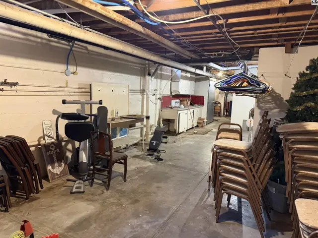 Photo of 115 E 4th St, Pratt, KS