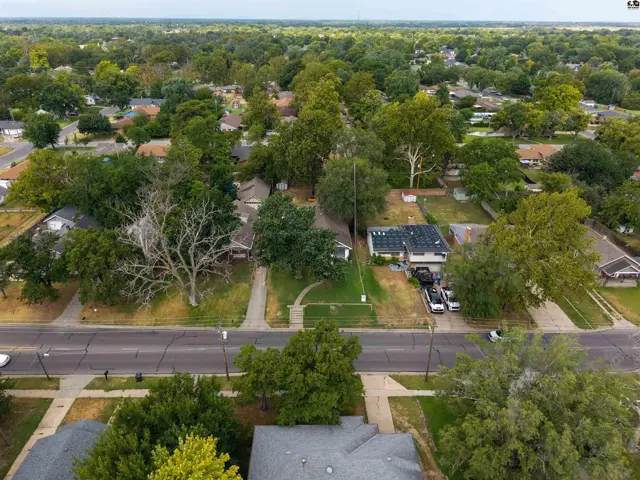Photo of 2321 N Monroe St, Hutchinson, KS