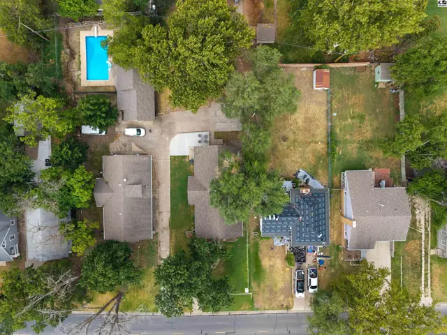 Photo of 2321 N Monroe St, Hutchinson, KS