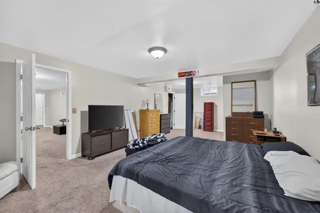 Photo of 2321 N Monroe St, Hutchinson, KS