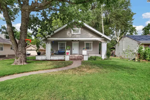 Photo of 2321 N Monroe St, Hutchinson, KS