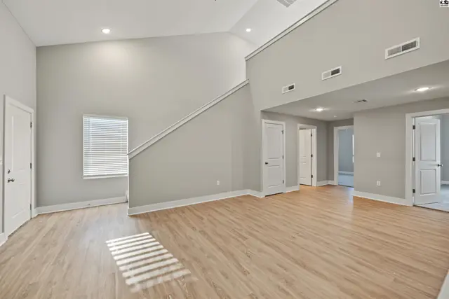 Photo of 1302 Steve Hawley Ln, Salina, KS