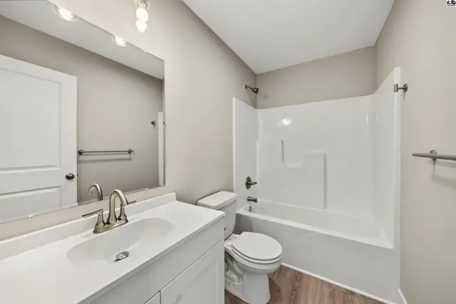 Photo of 1302 Steve Hawley Ln, Salina, KS