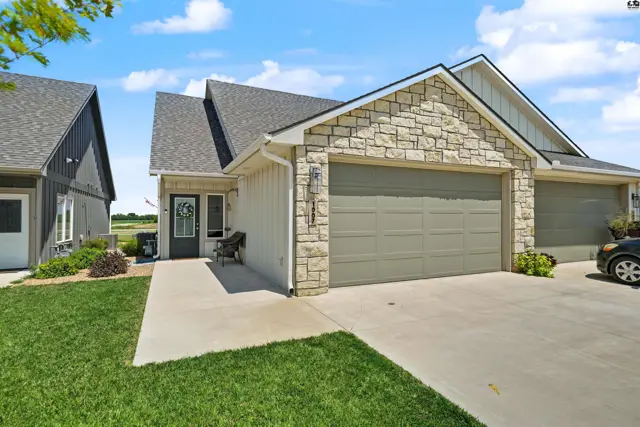 Photo of 1007 Lingonberry Ln, Lindsborg, KS