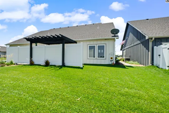 Photo of 1007 Lingonberry Ln, Lindsborg, KS