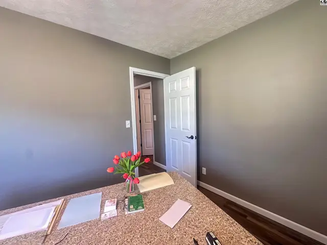 Photo of 585 Belmont Rd, Pratt, KS