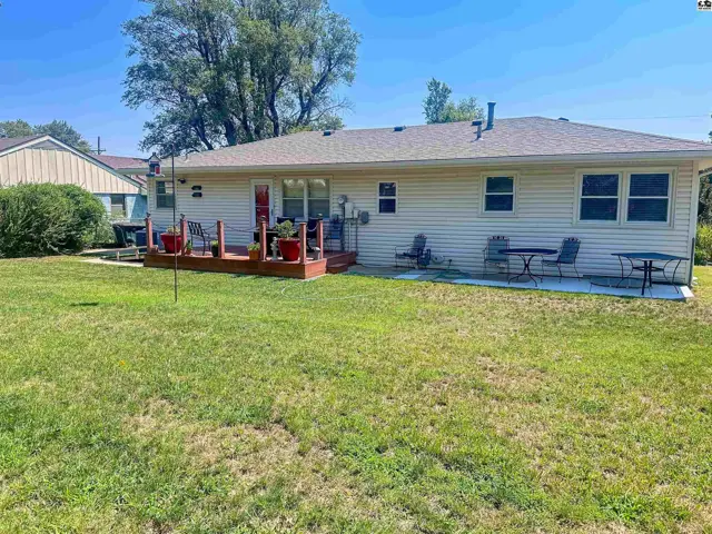 Photo of 585 Belmont Rd, Pratt, KS