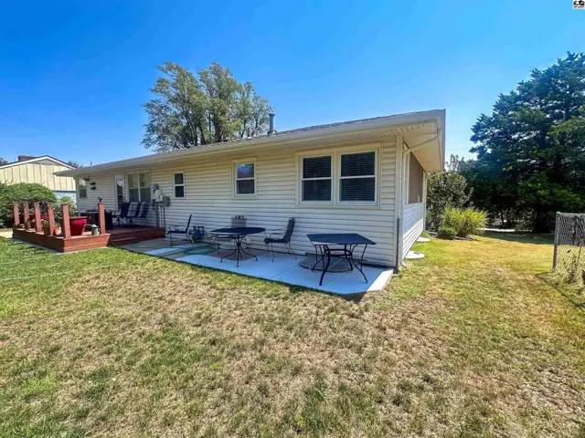 Photo of 585 Belmont Rd, Pratt, KS