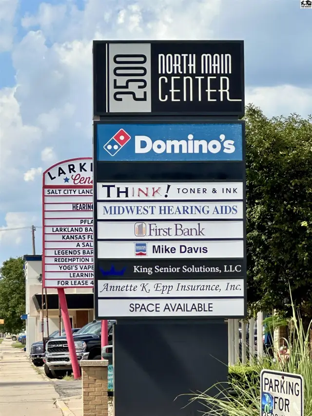 Photo of 2500 N Main St, Hutchinson, KS