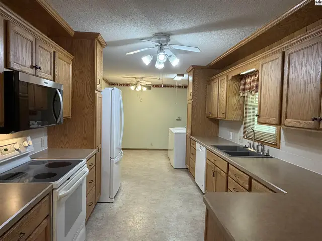 Photo of 1458 N Maple St, McPherson, KS