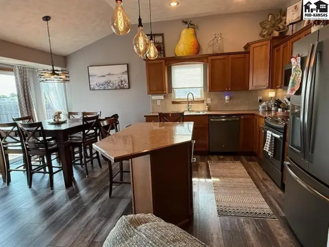 Photo of 1956 Cochise Ave, McPherson, KS
