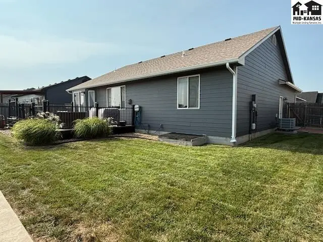 Photo of 1956 Cochise Ave, McPherson, KS
