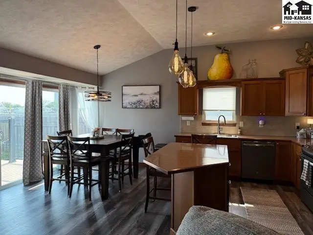 Photo of 1956 Cochise Ave, McPherson, KS