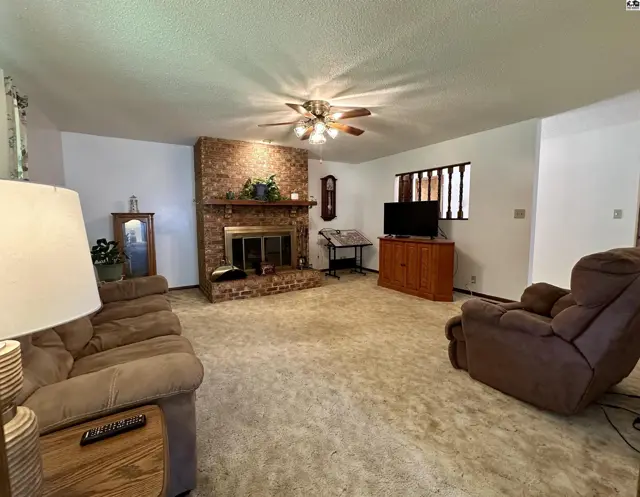 Photo of 4504 Foothill Dr, Hutchinson, KS