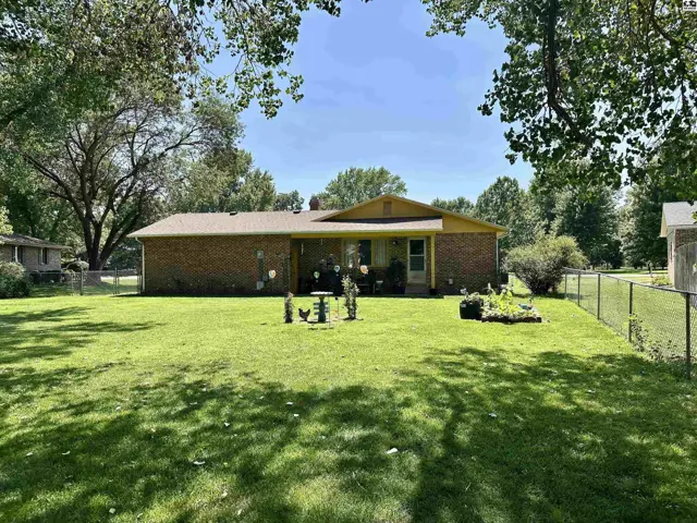 Photo of 4504 Foothill Dr, Hutchinson, KS