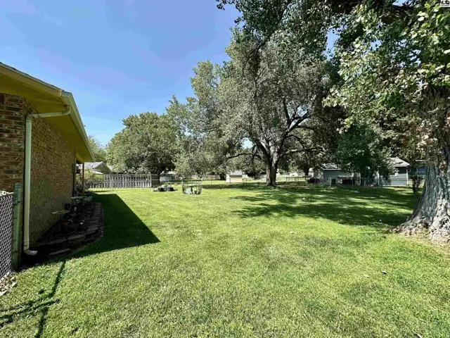 Photo of 4504 Foothill Dr, Hutchinson, KS