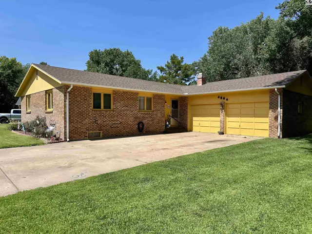 Photo of 4504 Foothill Dr, Hutchinson, KS