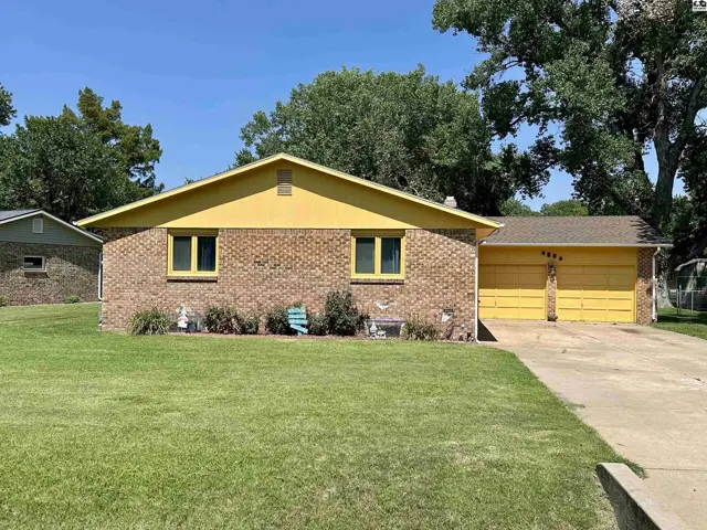 Photo of 4504 Foothill Dr, Hutchinson, KS