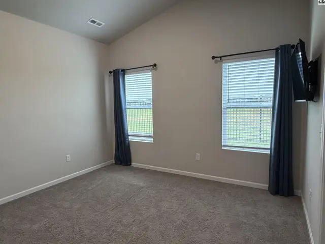 Photo of 1315 Robin Dr, McPherson, KS